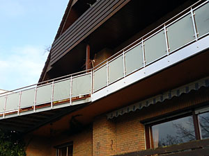 Erweiterung eines bestehenden Balkons in Dreiecksform - Standort: Bremen - Borgfeld